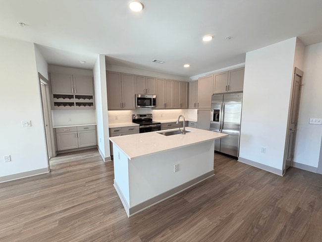 Heartwood at Vermillion in Huntersville, NC - Building Photo - Building Photo