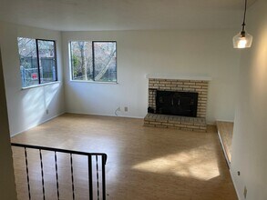 1355 Quaker St in Eugene, OR - Building Photo - Building Photo