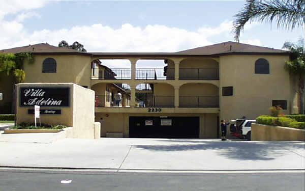 Villa Adelina in Anaheim, CA - Building Photo