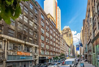 Sienna37 in New York, NY - Foto de edificio - Building Photo