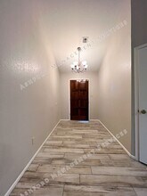 1502 W Cheyenne Dr in Chandler, AZ - Foto de edificio - Building Photo