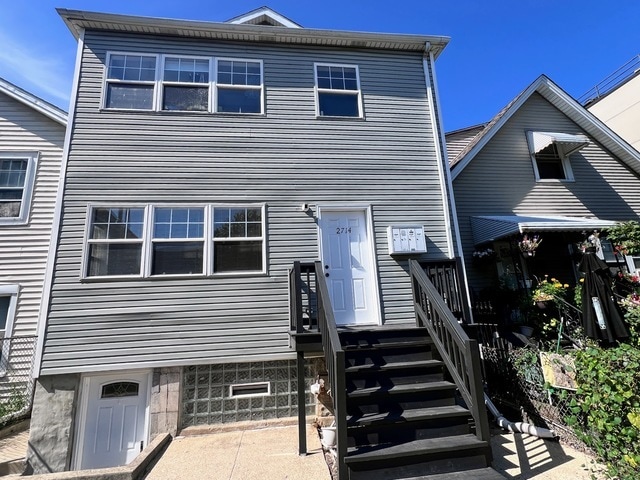 2714 W Julia Ct, Unit 1 in Chicago, IL - Foto de edificio