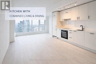 1 Quarrington Ln in North York, ON - Building Photo - Building Photo