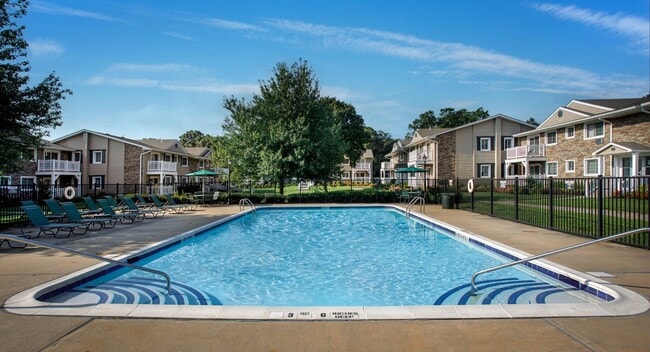 27 Williams Blvd in Lake Grove, NY - Building Photo - Building Photo