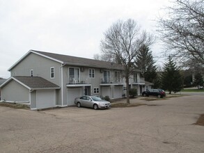 VS Properties in Madison, WI - Building Photo - Interior Photo