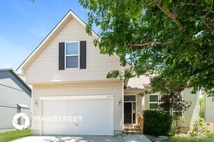 18417 Spruce St in Gardner, KS - Building Photo