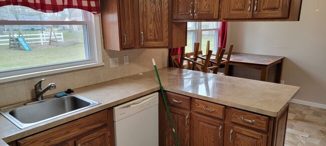 1141 Hickory St in Grafton, OH - Building Photo - Building Photo