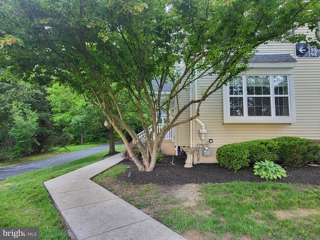 284 Flagstone Rd in Chester Springs, PA - Building Photo - Building Photo