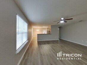 5819 Forest Canyon in San Antonio, TX - Building Photo - Building Photo