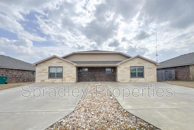 945 Laila Ln in Belton, TX - Building Photo - Building Photo