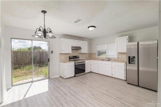 3425 Ozark Ave in McAllen, TX - Building Photo - Building Photo