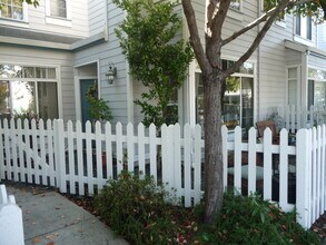 119 Commodore Dr in Richmond, CA - Foto de edificio - Building Photo