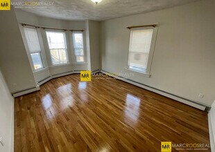244 Prospect St, Unit 1 in Cambridge, MA - Building Photo - Building Photo