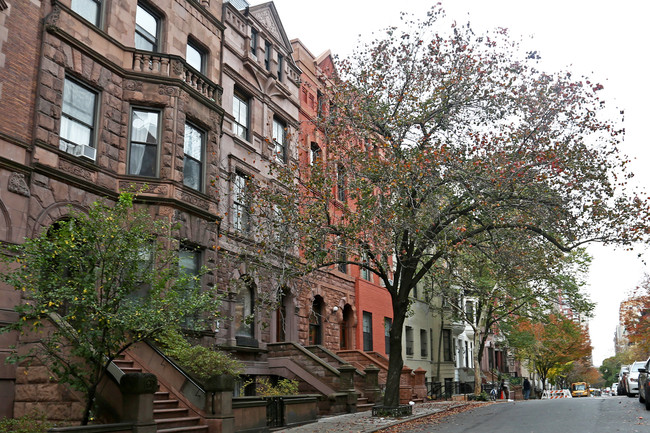 118 W 81st St in New York, NY - Building Photo - Building Photo