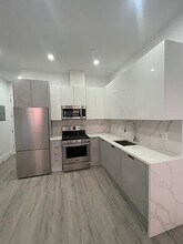 205 Irving Ave in Brooklyn, NY - Building Photo - Building Photo