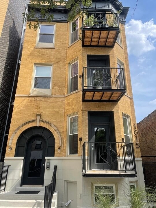1015 N California Ave in Chicago, IL - Building Photo