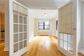 45 Park Ave in New York, NY - Building Photo - Building Photo