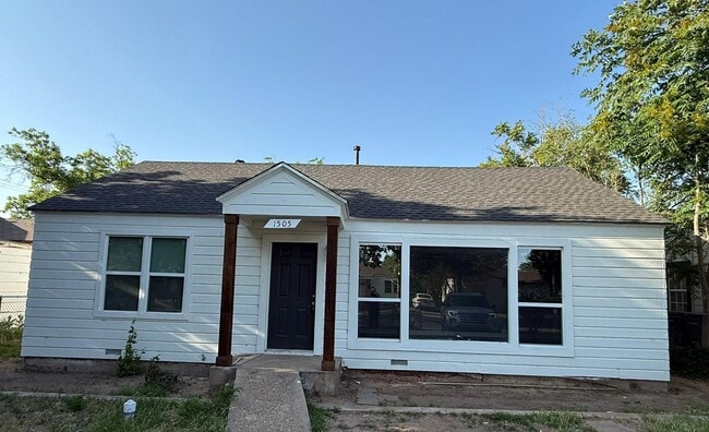 property at 1505 28th St