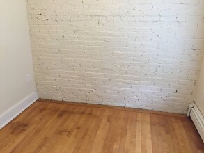 25 Chelsea St, Unit 2 in Boston, MA - Building Photo - Building Photo
