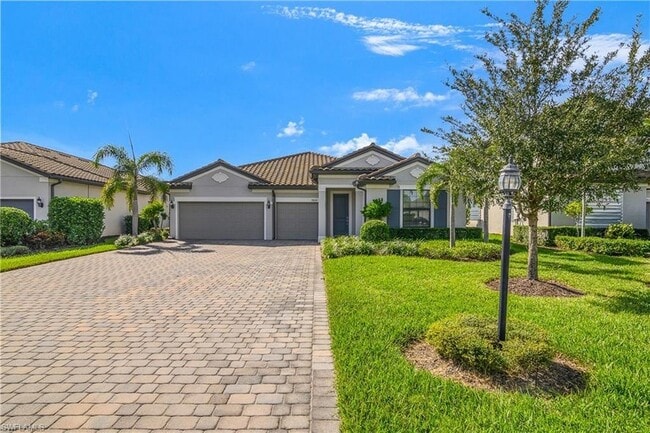 19828 Beverly Park Rd in Estero, FL - Building Photo - Building Photo