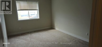 24 Manhattan Ct. in St Catharines, ON - Building Photo - Building Photo