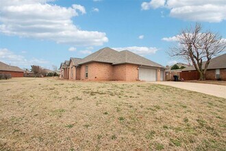 5501 Lanceshire Ln in Oklahoma City, OK - Building Photo - Building Photo