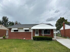 31074 Birchwood St in Westland, MI - Building Photo