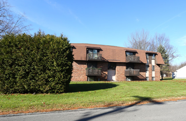 5505 Sunrise Ter in Marcy, NY - Building Photo - Building Photo