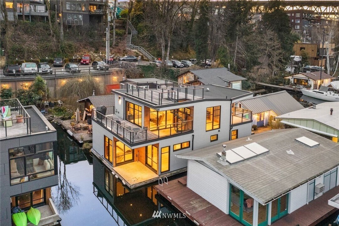 3146 Portage Bay Pl E in Seattle, WA - Building Photo