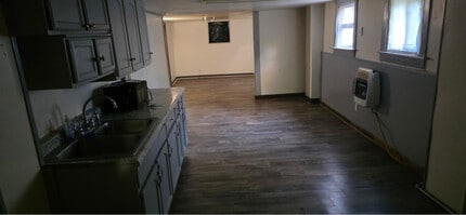 400 E Thrush Ave in Peoria, IL - Building Photo - Building Photo