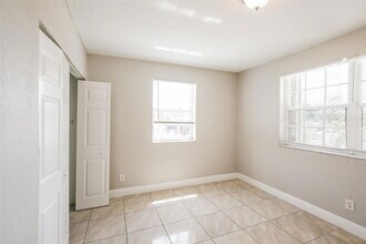 171 W 63rd St in Hialeah, FL - Building Photo - Building Photo