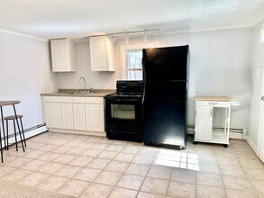 26 Winter St-Unit -Winter St Rental in Biddeford, ME - Building Photo - Building Photo