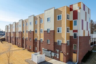 Southridge Apartments in Omaha, NE - Building Photo - Primary Photo