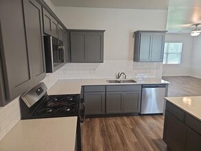 11751 SWEEPING LN in Guthrie, OK - Building Photo - Building Photo