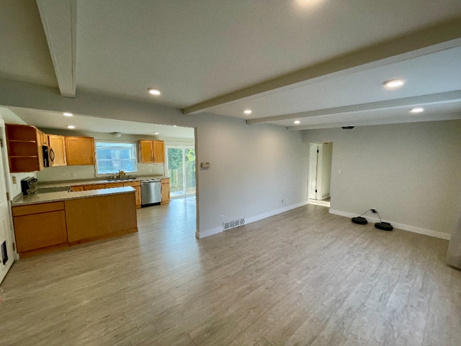 737 Brent Dr in Moscow, ID - Foto de edificio - Building Photo