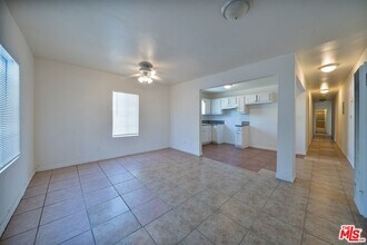 642 W 109th Pl in Los Angeles, CA - Building Photo - Building Photo