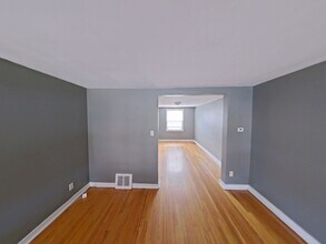 2405 Kensington St in Harrisburg, PA - Building Photo - Building Photo