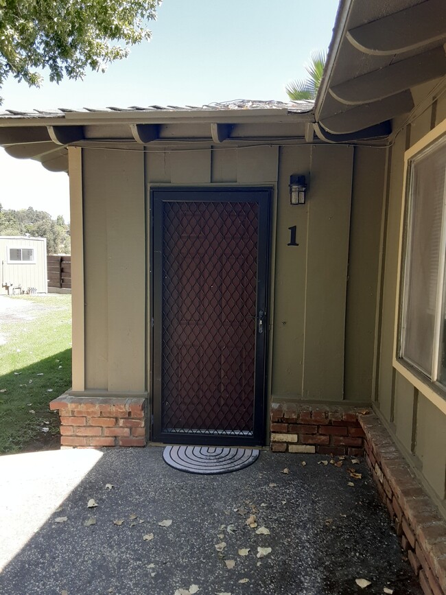 21605 Mayfair Dr in Red Bluff, CA - Building Photo - Building Photo