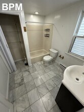 367 Maverick St, Unit 2 in Boston, MA - Foto de edificio - Building Photo