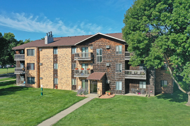 Terrace Hills Apartments in Sioux Falls, SD - Building Photo - Building Photo