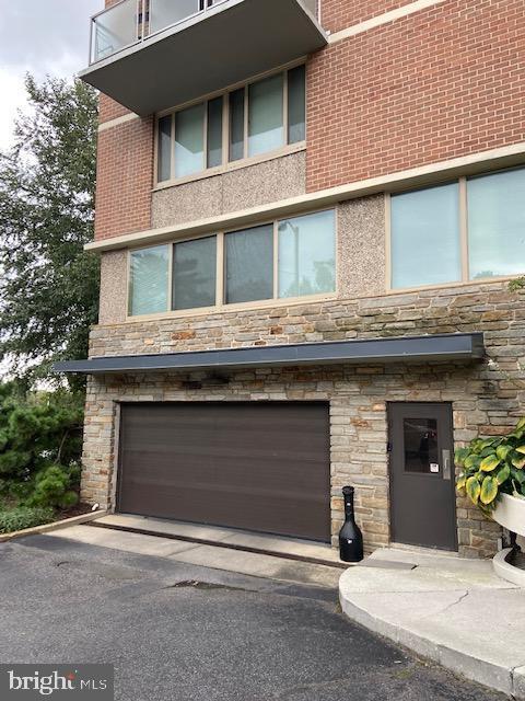 1 E University Pkwy photo'