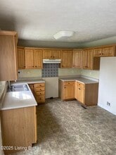 3413 Blanton Ln in Louisville, KY - Building Photo - Building Photo