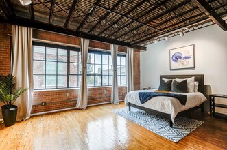 Mitchell Lofts in Dallas, TX - Foto de edificio - Building Photo
