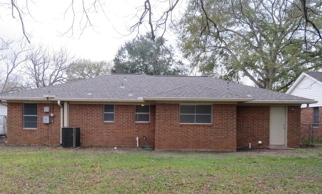 1519 Tobola St in Rosenberg, TX - Building Photo - Building Photo