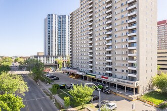 University Tower Apartments in Edmonton, AB - Building Photo - Building Photo