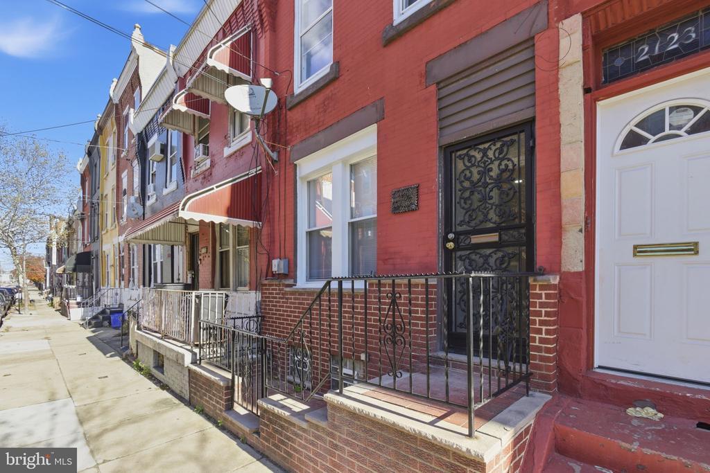 2125 N 28th St in Philadelphia, PA - Building Photo