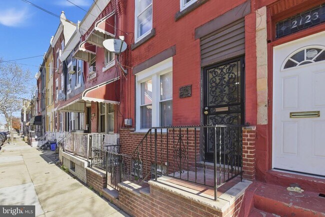 property at 2125 N 28th St