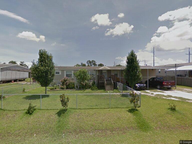 2545 N Flounder Dr in Lake Charles, LA - Building Photo