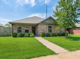 3905 S W Capstone Ave in Bentonville, AR - Building Photo