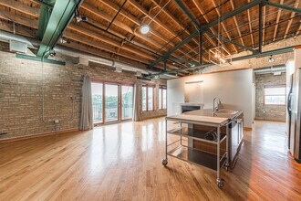 7509 Madison St in Forest Park, IL - Building Photo - Building Photo